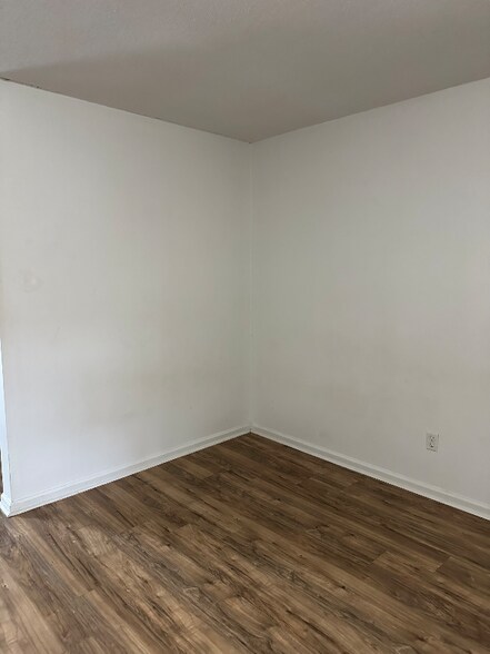 Building Photo - 1923 Norwood St SW