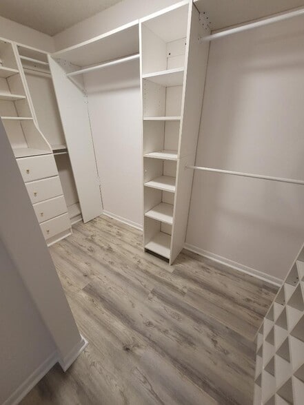 Building Photo - 5440 N Ocean Dr