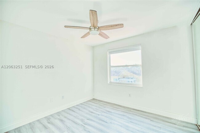 Building Photo - 15151 NW 6th Ct