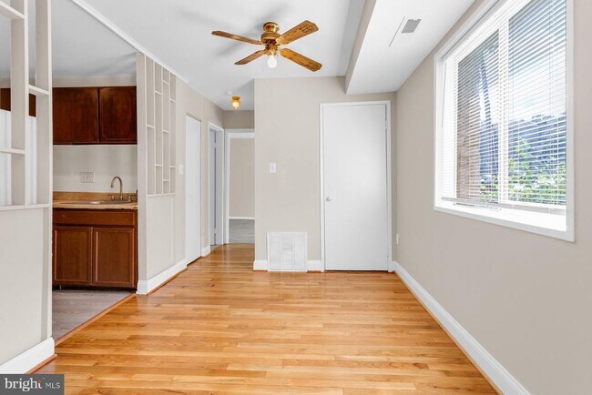 Building Photo - 5410 85th Ave