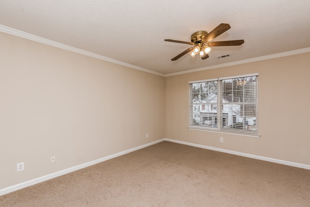 Building Photo - 2355 Lexington Ln