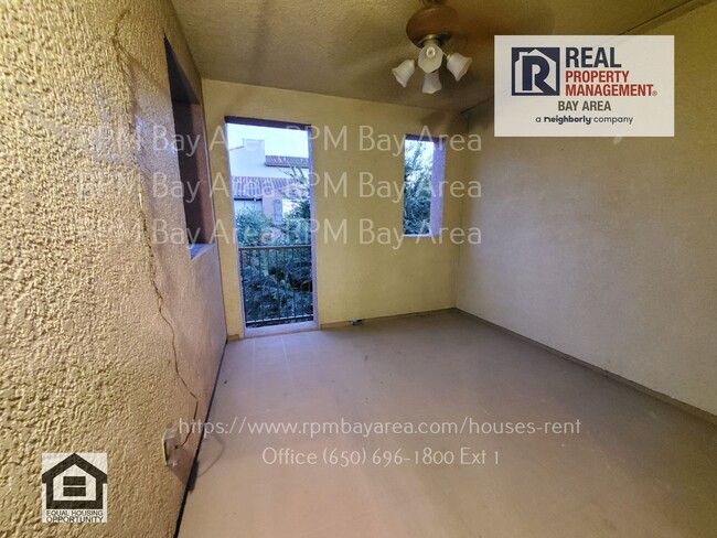 Building Photo - December Rent Special: 2 Bedroom 2.5 Bathr...