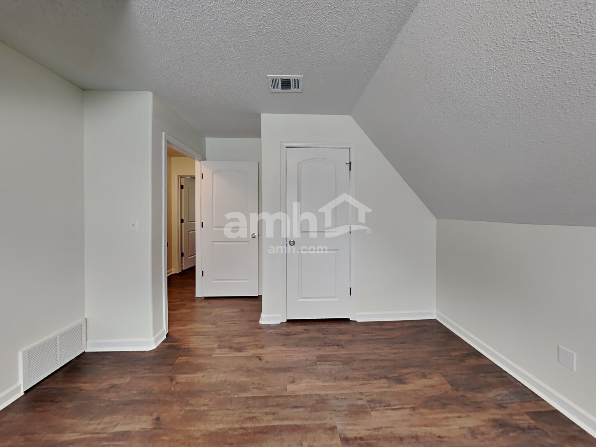 Building Photo - 13136 Braybourne Pkwy