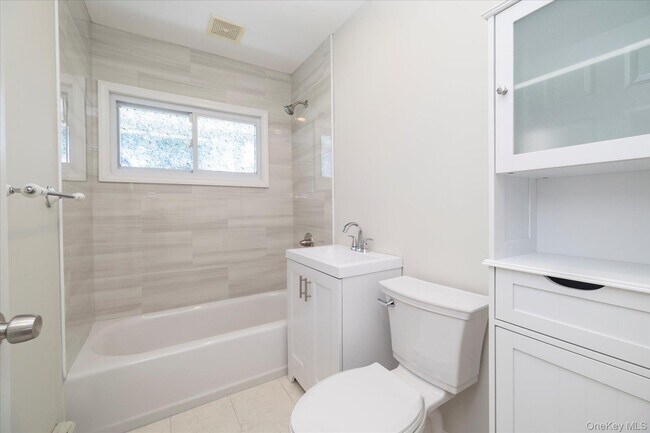 Building Photo - 24 Bobwhite Ln