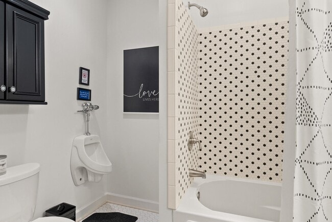 Building Photo - 3369 Preston Shore Dr