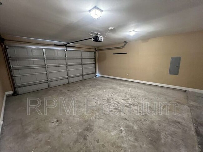 Building Photo - 767 Summer Breeze Dr