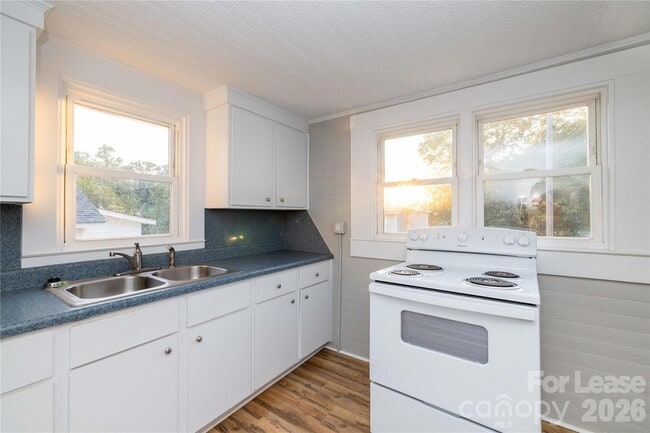 Building Photo - 109 Cleveland Ave