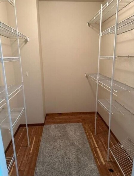 Building Photo - 848 Granada Ln