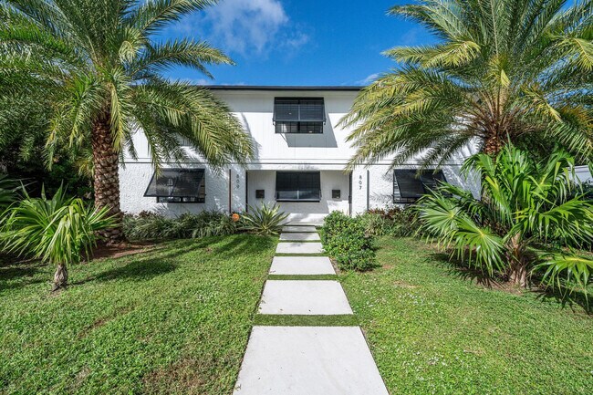 Building Photo - 807-809 Southwest 14th Court-SI FL2-ID1475657P