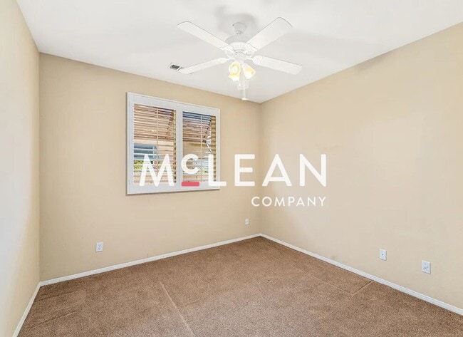 Building Photo - 55+ living in the desirable Four Seasons community!