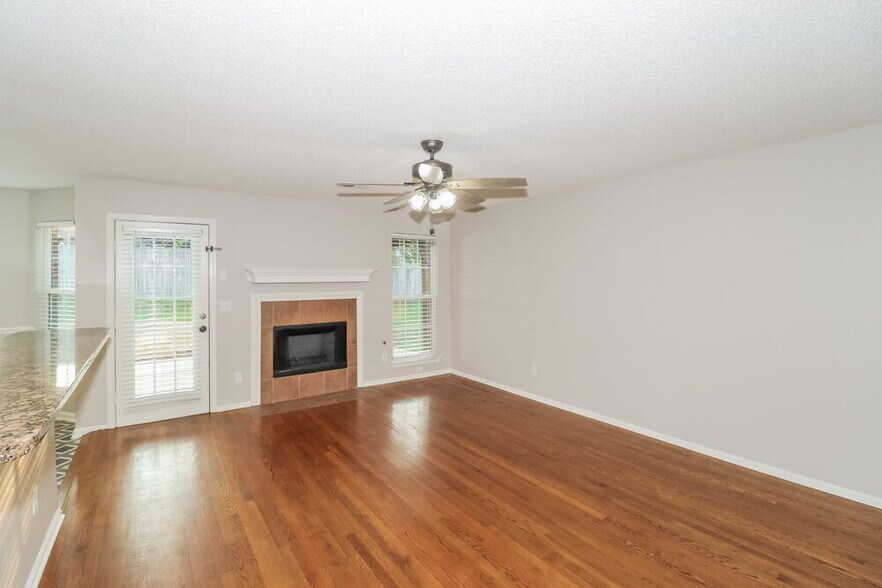 Building Photo - 7427 Fox Creek Dr