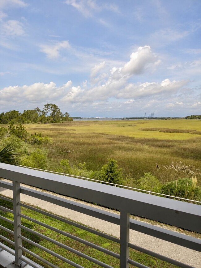 Building Photo - Luxury Lowcountry Waterfront Living at The Tides