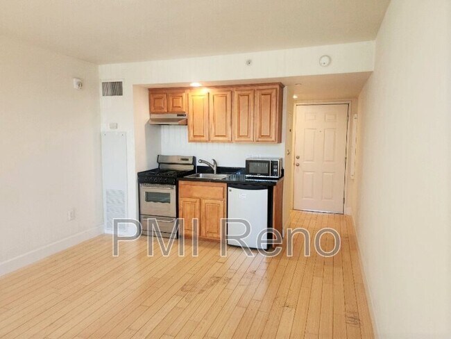 Building Photo - 450 N Arlington Ave
