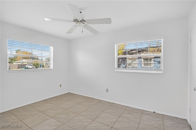 Building Photo - 3408 Poinciana St