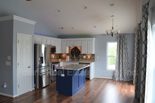 Building Photo - 13410 White Granite Dr