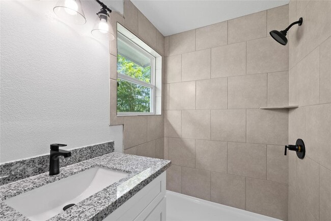 Building Photo - 524 Dunnam Ave