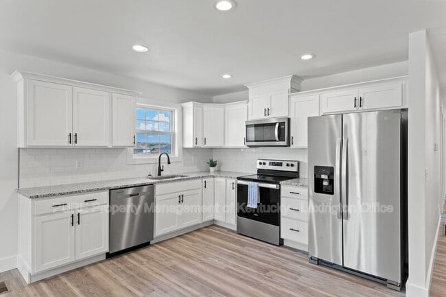 Building Photo - 312 Winding Branch Dr