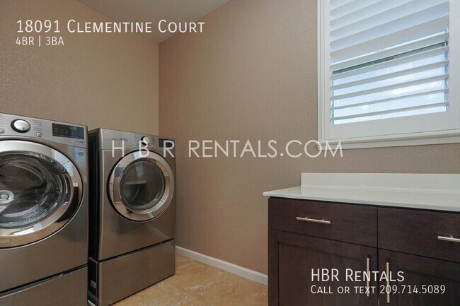 Building Photo - 18091 Clementine Ct