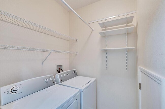 Building Photo - 9105 Crystal Commons Way