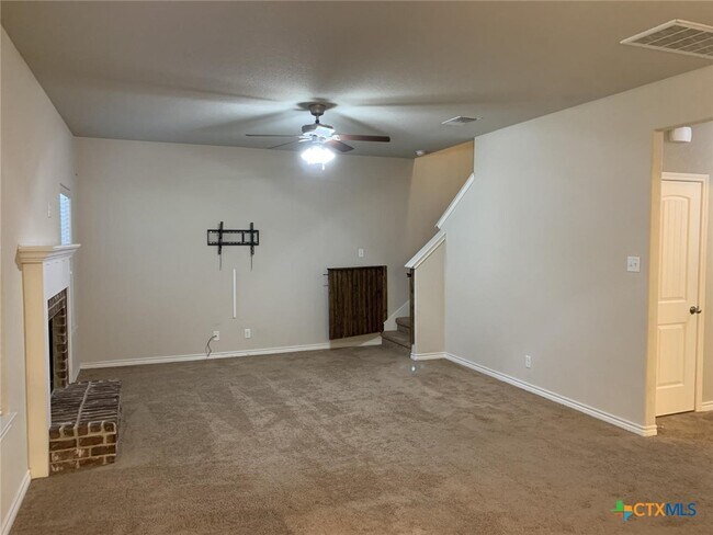 Building Photo - 5428 Stonehaven Dr