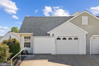 Building Photo - 11318 Savannah Dr