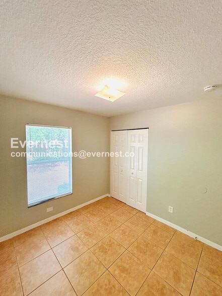 Building Photo - 3706 N Garrison St