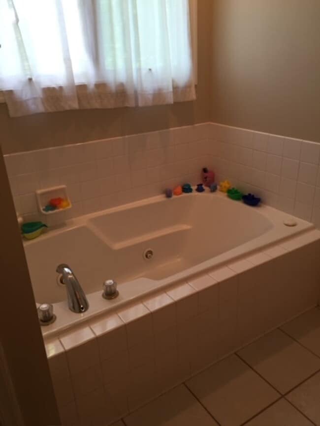 Building Photo - Single Family Home within Lexington City Limits