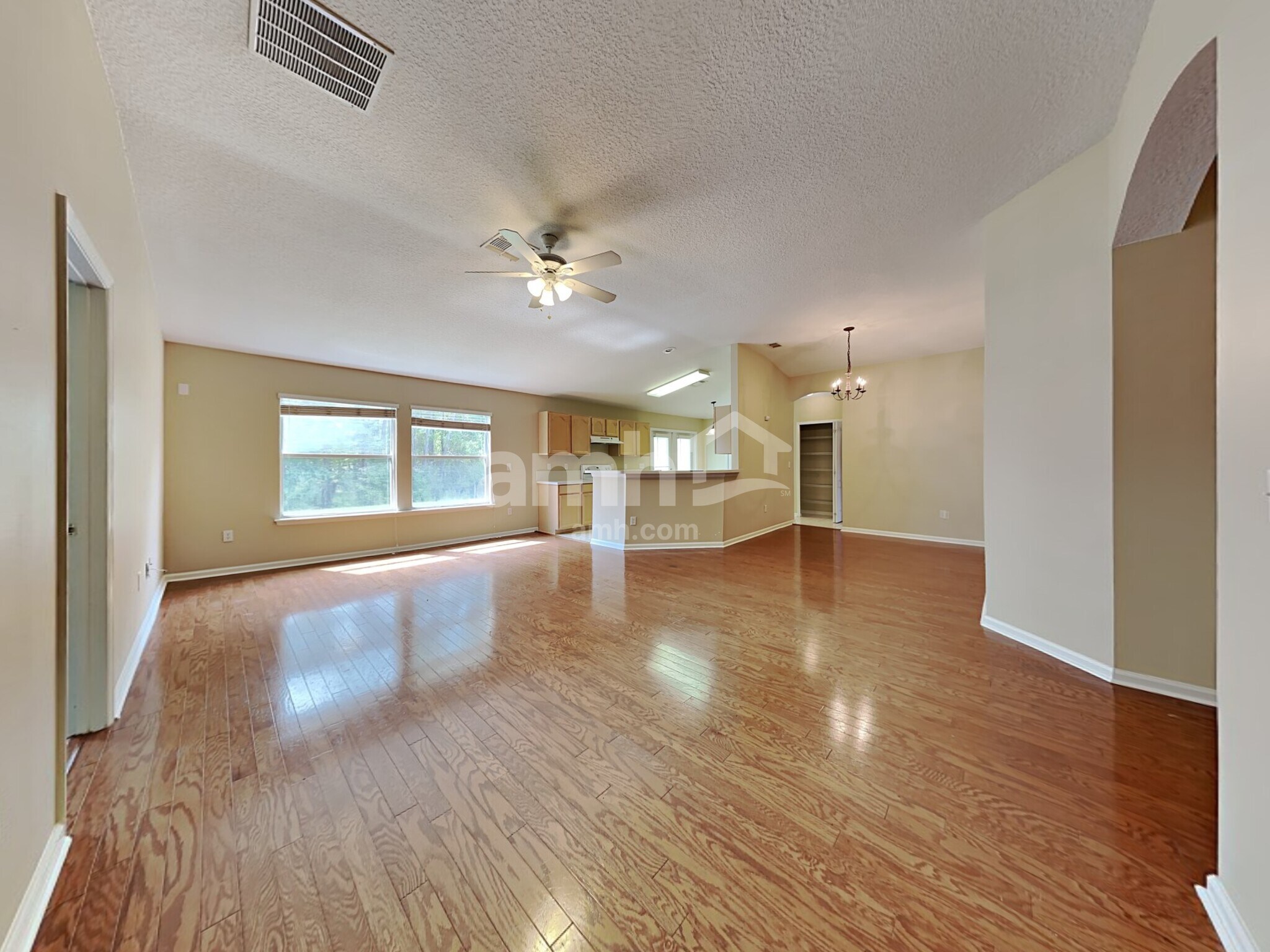 Building Photo - 2140 Creekmont Dr
