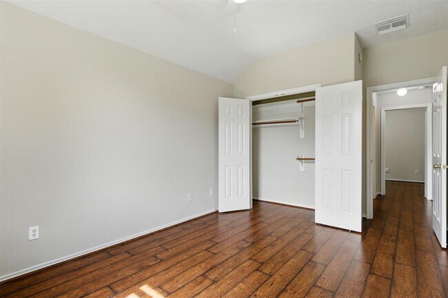 Building Photo - 4827 Claymill Ct