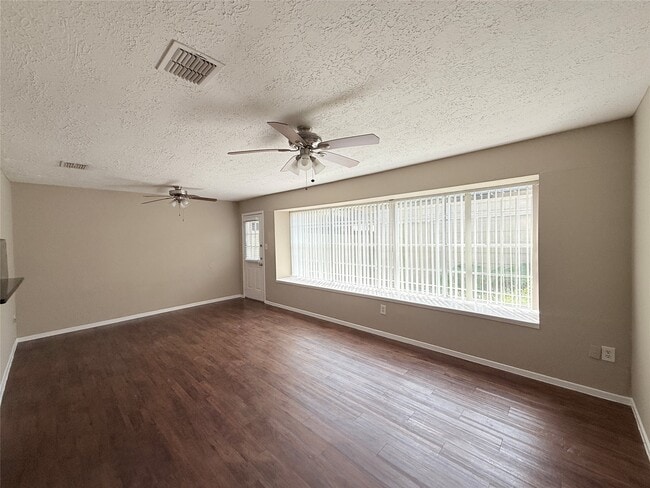 Building Photo - 12875 High Star Dr