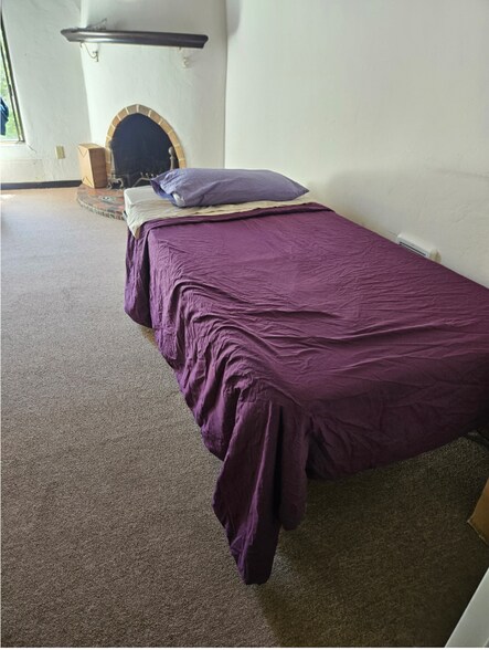 Building Photo - 1701 Le Roy Ave