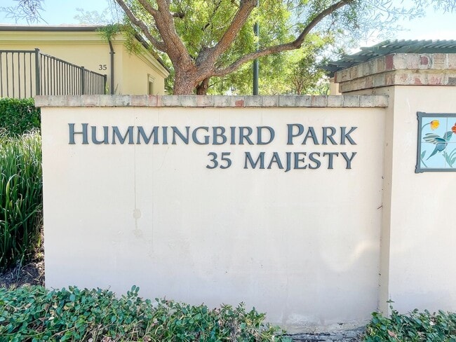 Building Photo - Beautiful Upgraded Stonegate 3 bedroom / 2.5 bath home