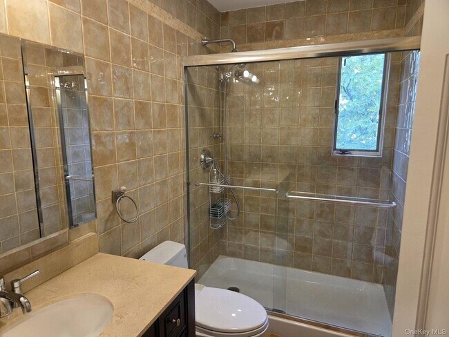 Building Photo - 541 Cedarwood Dr