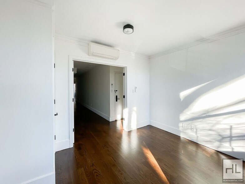 Building Photo - Carroll Gardens 2-Bed 1-Bath / In Unit W&D