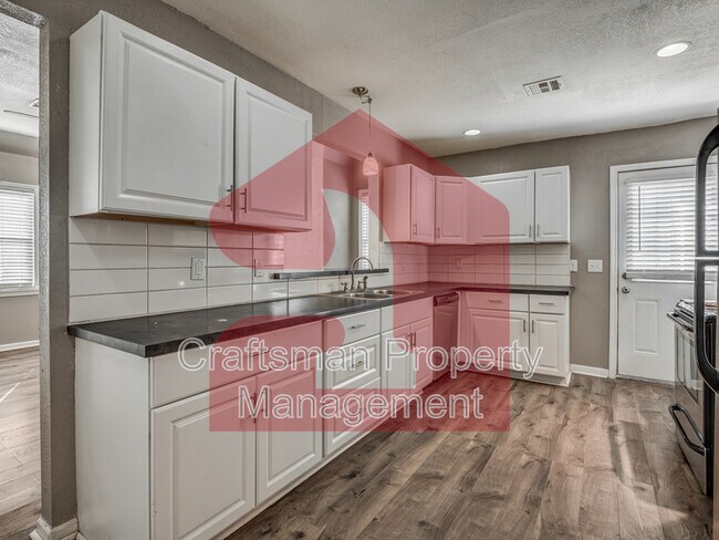 Building Photo - 2843 NW 18th St