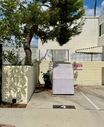 Building Photo - 7141 Coldwater Canyon Ave