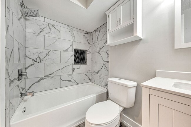 Building Photo - Welcome to your new condo in Walden Woods, located within the sought-after West Allegheny School ...