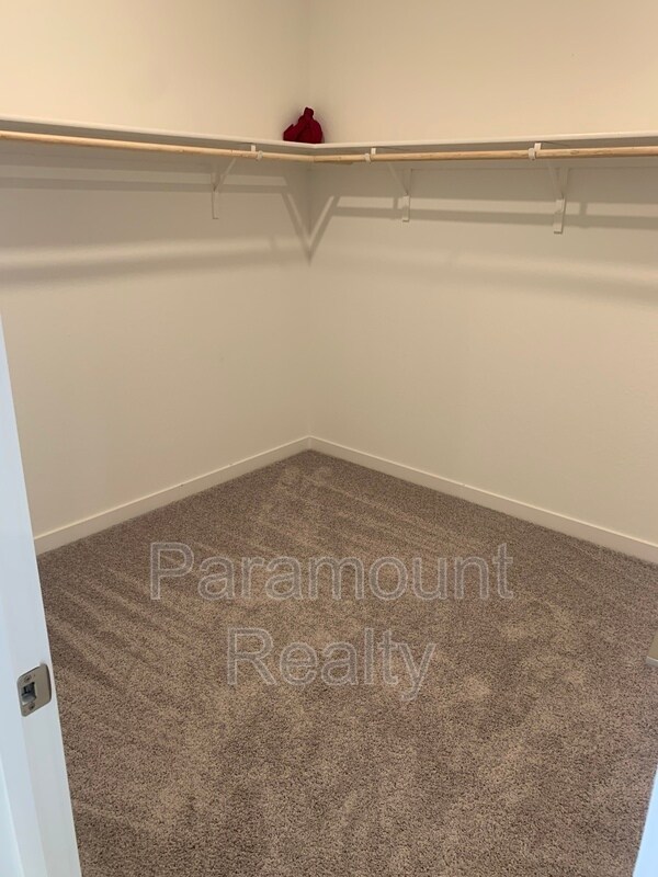 Building Photo - 886 Shearwater Rd