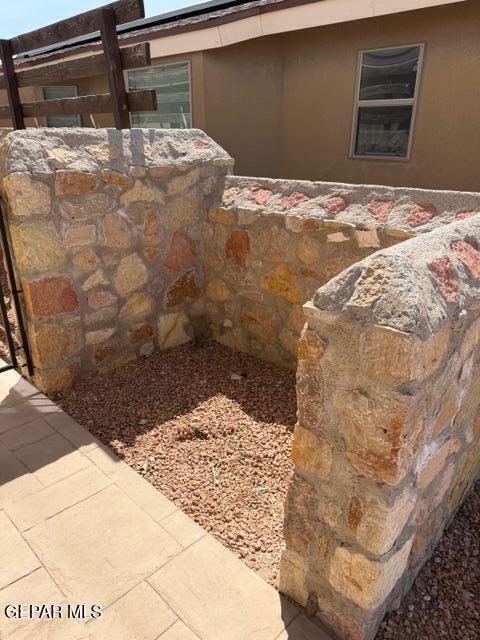 Building Photo - 14668 Jesus Almeida