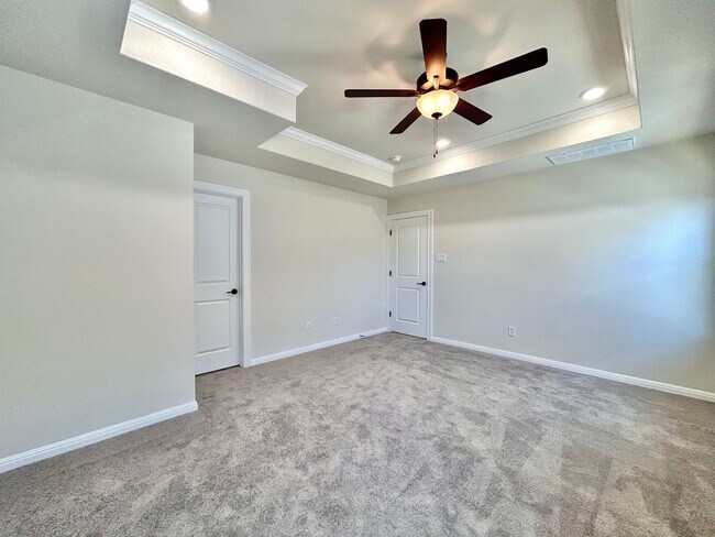 Building Photo - Spacious 4/BR 3/BA Home with Modern Upgrades in Leander