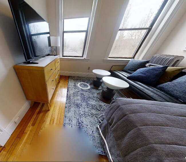 Building Photo - 1147 Commonwealth Ave