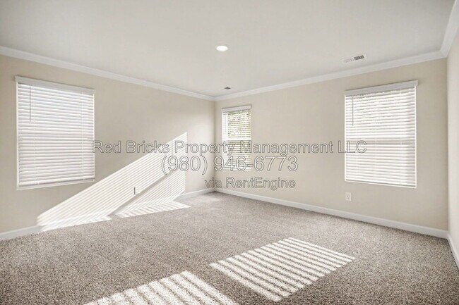 Building Photo - 2070 Old Rivers Rd