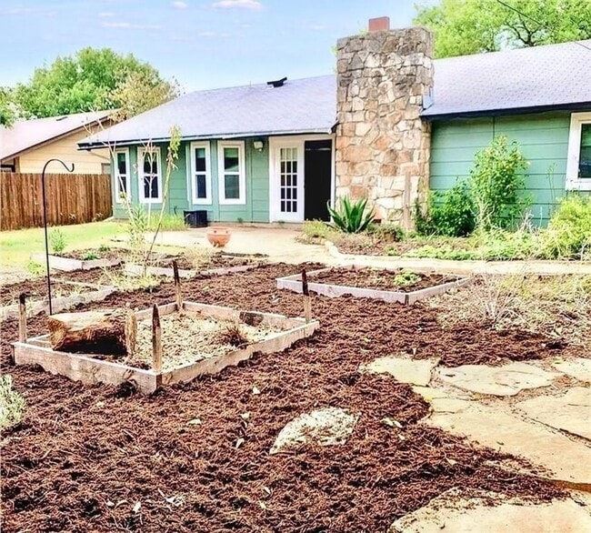 Building Photo - 12903 Powderhorn St