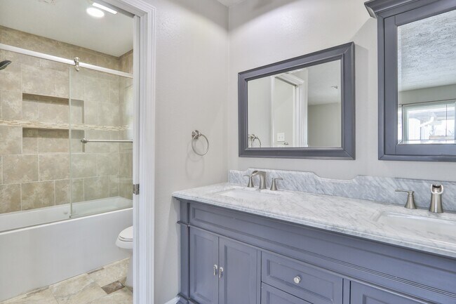 Building Photo - 509 Belmont Dr