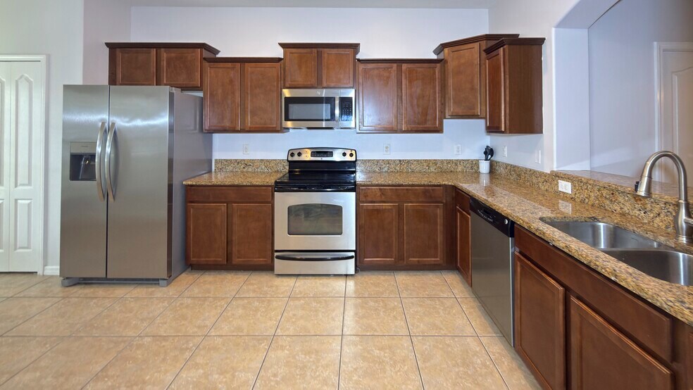 Building Photo - 4046 Mountain Chestnut Way