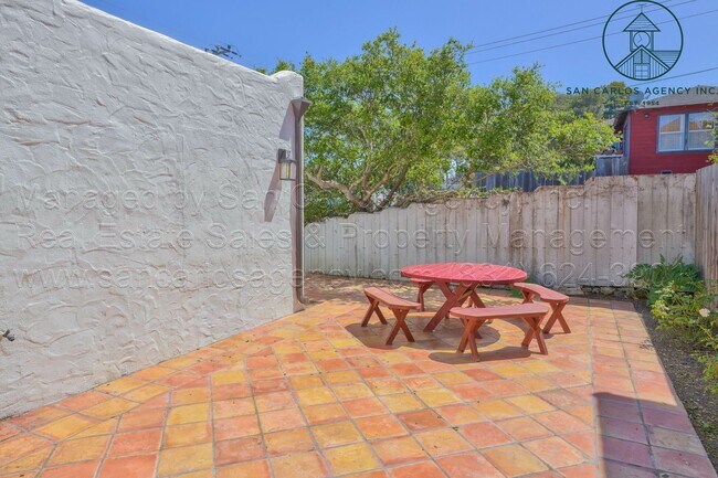 Building Photo - "Casita Del Mar" - Two Bedroom Spanish Sty...