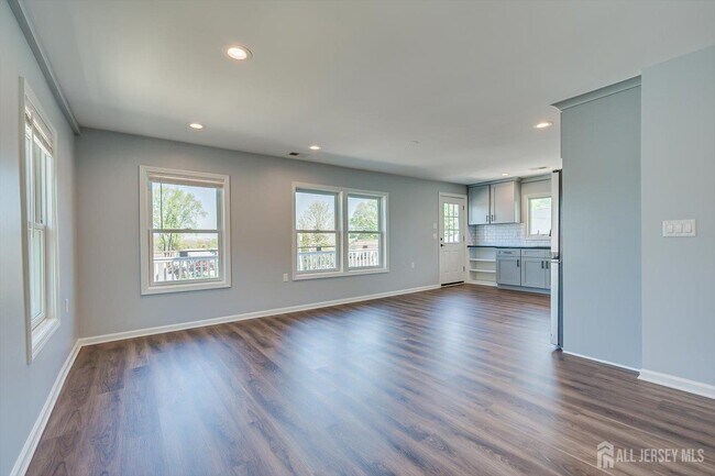 Building Photo - 4 Wilcox Ave