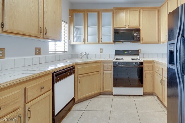 Building Photo - 75 N Valle Verde Dr