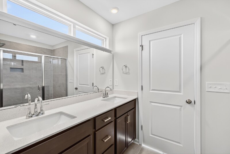 Building Photo - 331 Chesapeake Cmns St