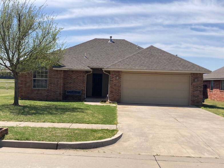 Building Photo - 113 N Shannon Way